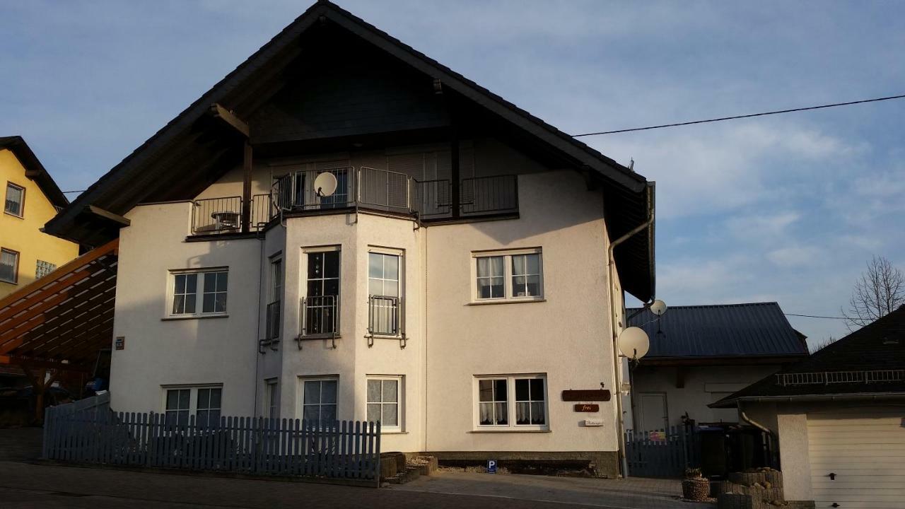 Ferienwohnung Rucksack-Bimbes Altendiez Exterior photo